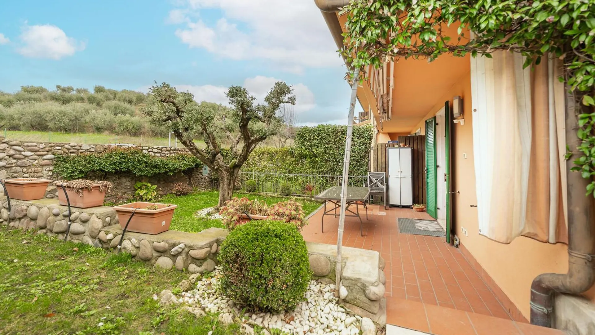 Villa Calmasino - Swimming Pool And Garda Lake Cavaion Veronese Italy