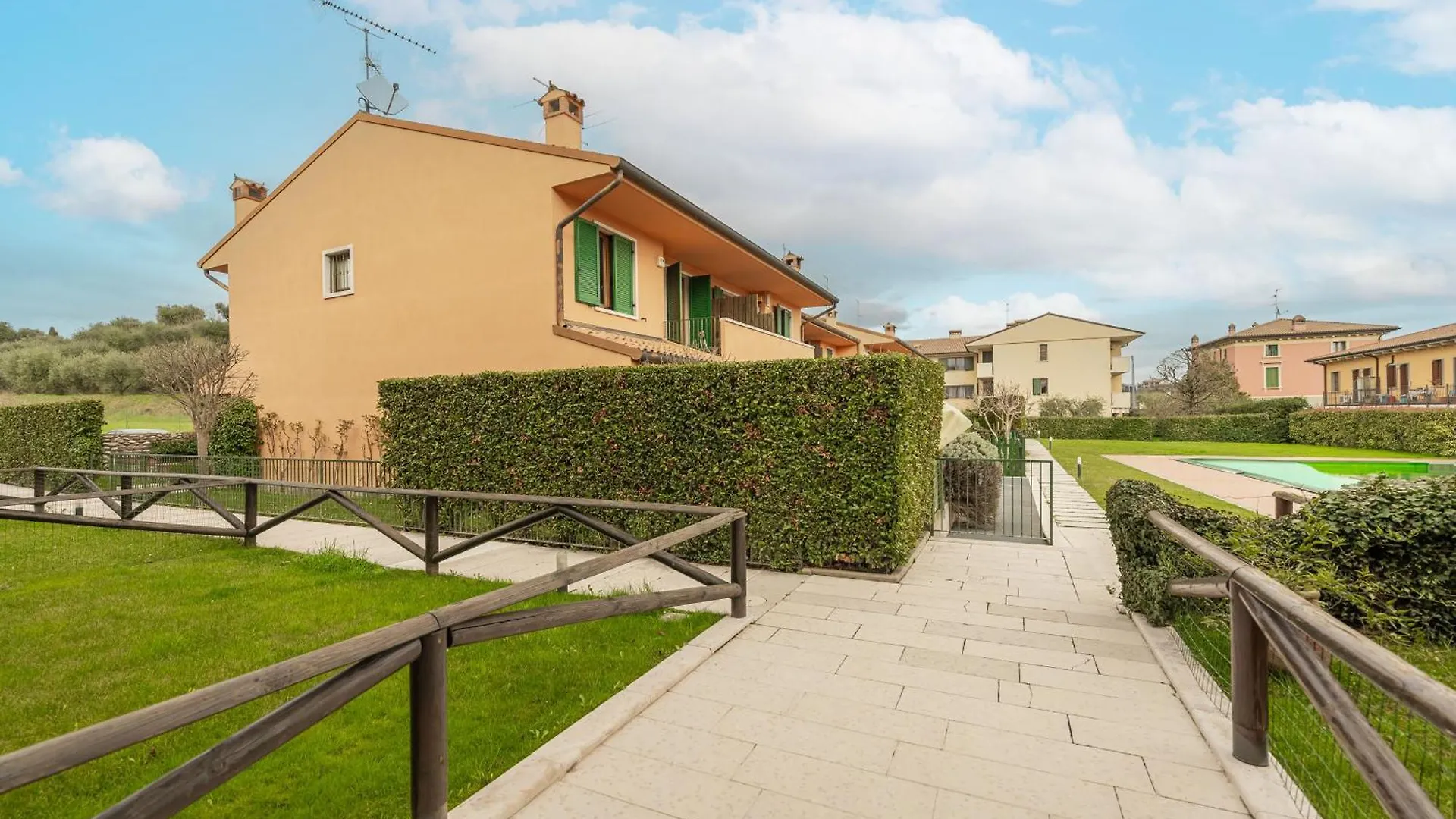 Villa Calmasino - Swimming Pool And Garda Lake Кавайон-Веронезе 0*,